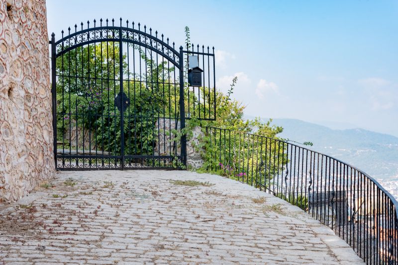 Products For Wrought Iron Gate Repairs in use